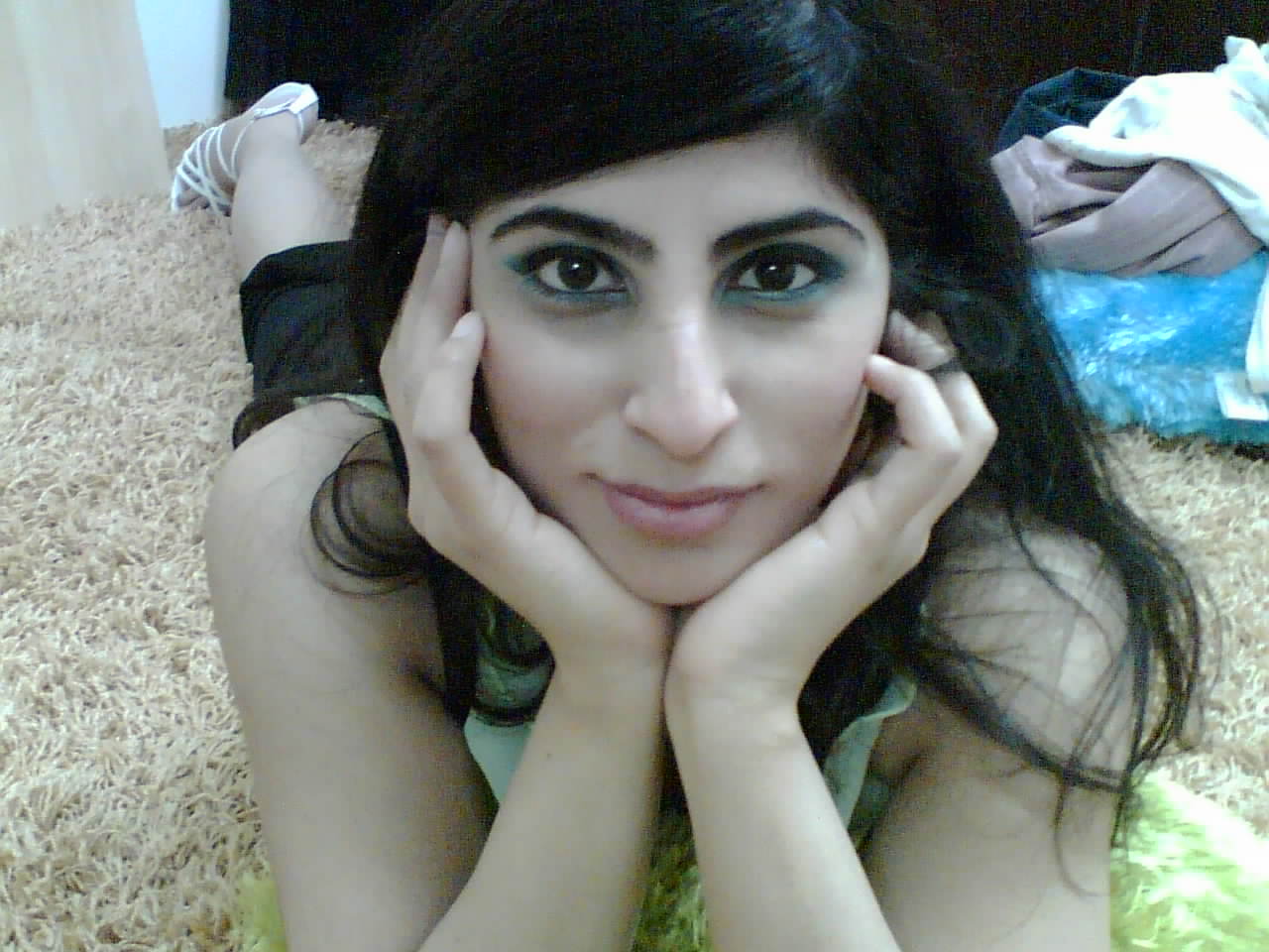 Pakistani_Girl Lying At Home  islamicplaces